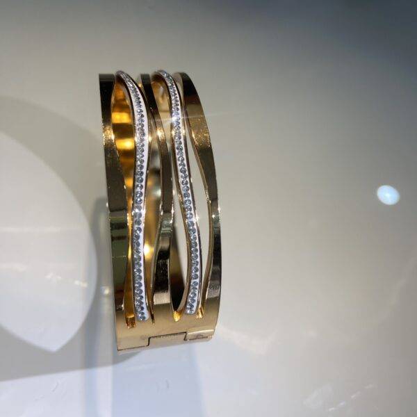 Twisted Elegance - Multi-Band Gold Bracelet