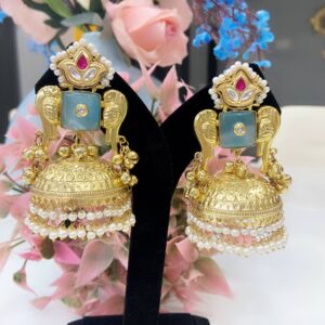 Gulnaar Jhumkis