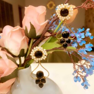 Pearl Halo Black Stone Dangler