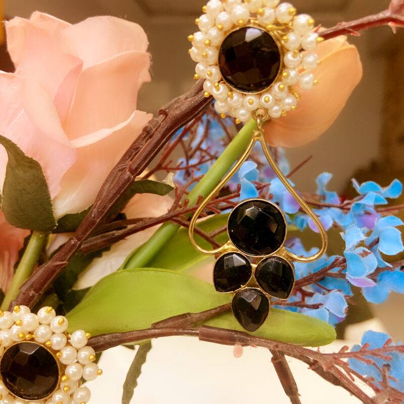 Pearl Halo Black Stone Dangler - Image 2